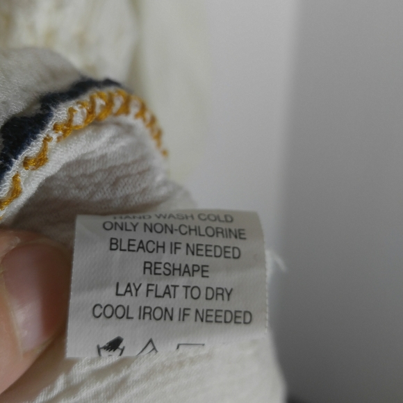 Boho 3/4 sleeve embroidered top - Picture 3 of 5